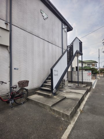 プラーサ・セレッソ寝屋川東のエントランス