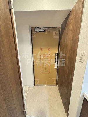【玄関】 | フォーリアライズ弁天町ノビア