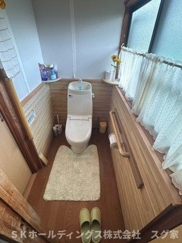 綾部市金河内町古民家のトイレ