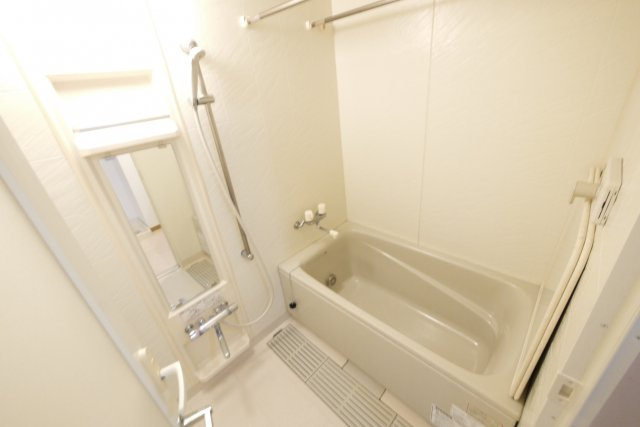 ラ・フォレ21の浴室|追い焚き付