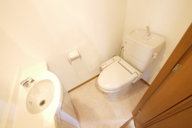 ラ・フォレ21のトイレ|温水洗浄便座です