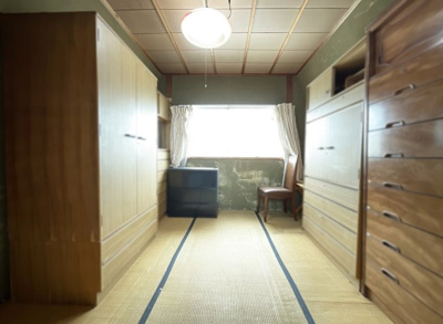 【和室】 | 宇治市広野町尖山　中古戸建 | 【和室約5.5】3階に上がると、和室が1部屋ございます。約5.5帖のスペースです。