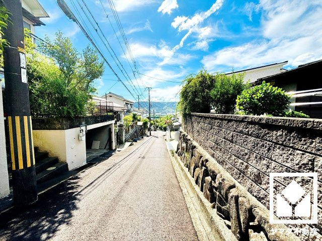 八幡市橋本栗ケ谷の前面道路含む現地写真
