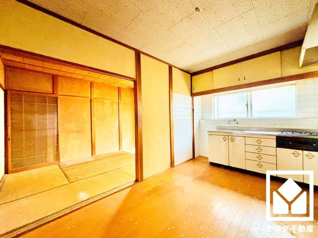 八幡市橋本栗ケ谷のキッチン