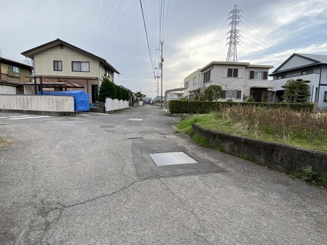 城下町　売土地の前面道路含む現地写真