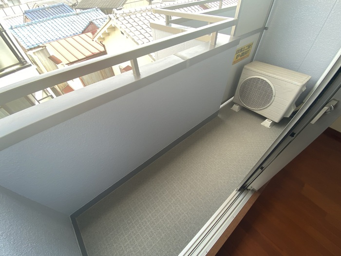 ONLYONE小花のバルコニー