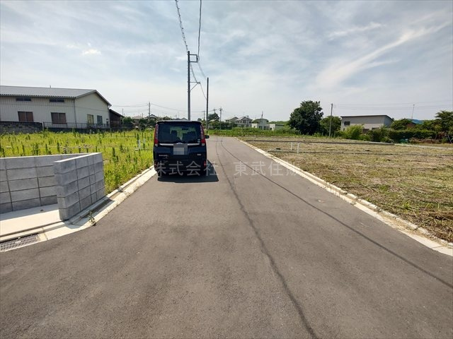 【前面道路含む現地写真】 | 川越市菅間　全７区画　A区画 | 閑静な住宅地です