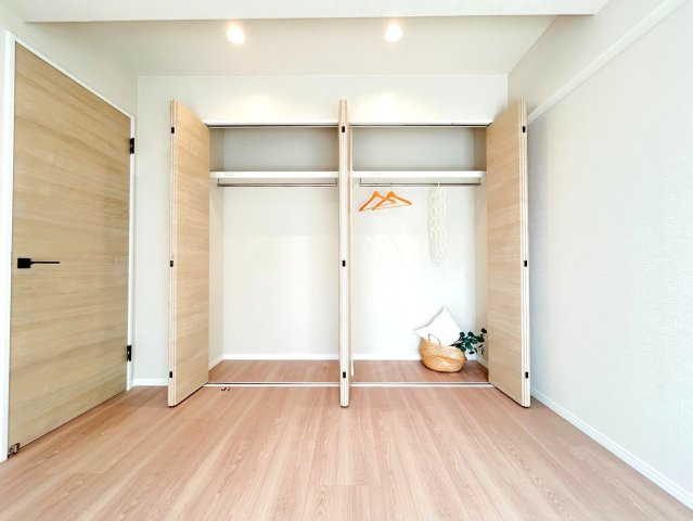 ◆リフォーム済◆京阪「神宮丸太町」駅徒歩４分◆スーパー徒歩２分◆河原町スカイマンションの洋室|クローゼット