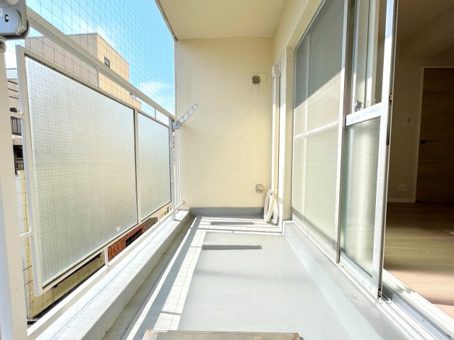 ◆リフォーム済◆京阪「神宮丸太町」駅徒歩４分◆スーパー徒歩２分◆河原町スカイマンションのバルコニー|バルコニー