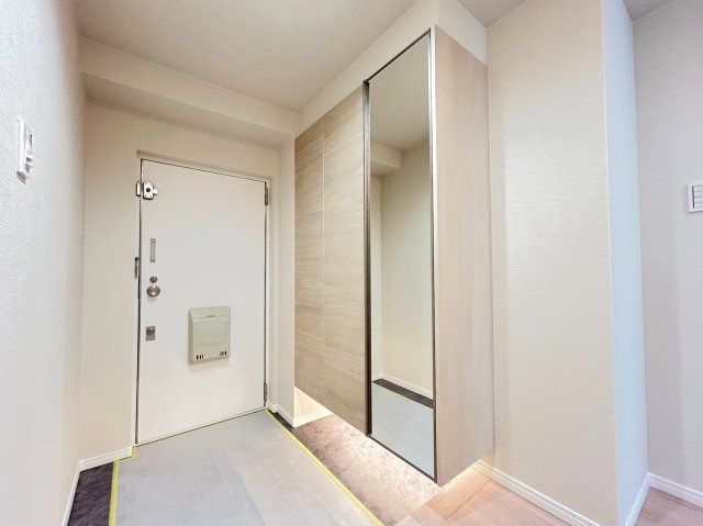 ◆リフォーム済◆京阪「神宮丸太町」駅徒歩４分◆スーパー徒歩２分◆河原町スカイマンションの玄関|シューズボックス