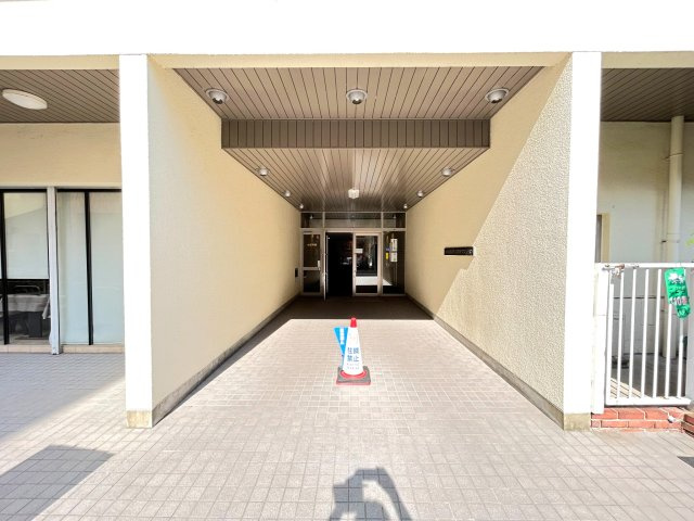 ◆リフォーム済◆京阪「神宮丸太町」駅徒歩４分◆スーパー徒歩２分◆河原町スカイマンション|エントランス