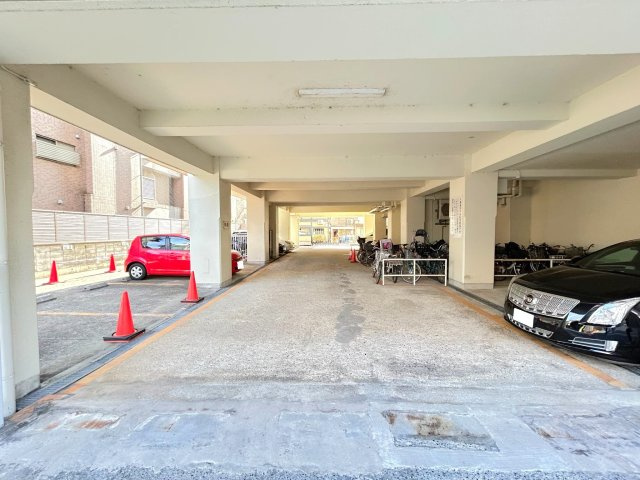 ◆リフォーム済◆京阪「神宮丸太町」駅徒歩４分◆スーパー徒歩２分◆河原町スカイマンションの駐車場|駐車場