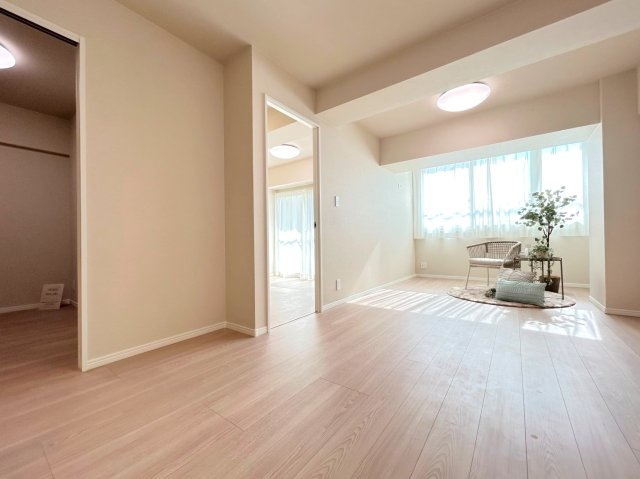 ◆リフォーム済◆京阪「神宮丸太町」駅徒歩４分◆スーパー徒歩２分◆河原町スカイマンションの居間・リビング|リビング