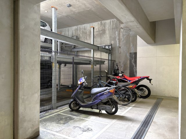 メディウス藤が丘の駐車場