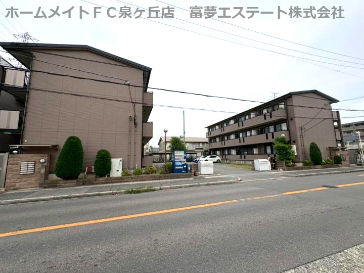 ベァーフルート深井A棟の外観