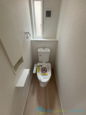 秦野市曽屋第27　新築戸建　全3棟3号棟のトイレ