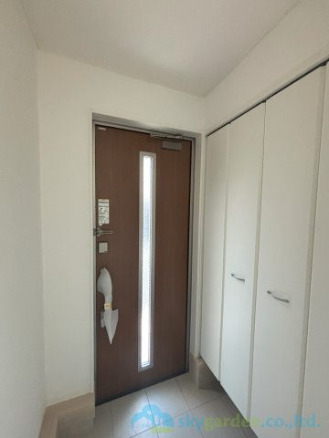 秦野市曽屋第27　新築戸建　全3棟3号棟の玄関