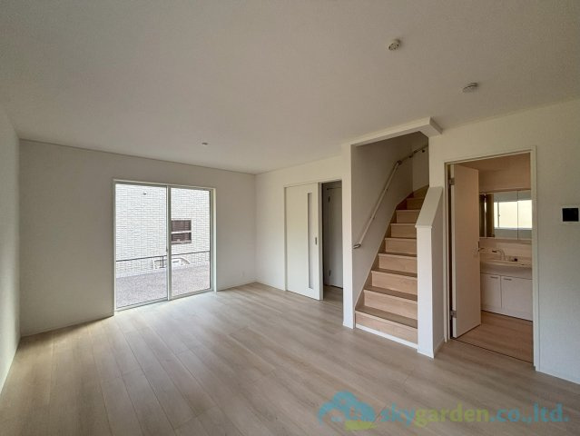 秦野市曽屋第27　新築戸建　全3棟3号棟の居間・リビング