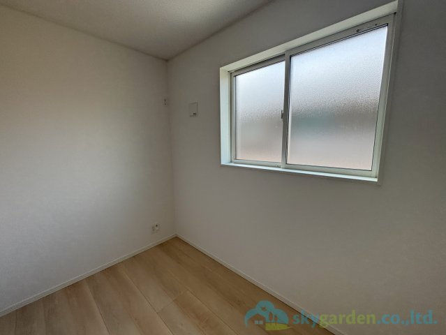 秦野市曽屋第27　新築戸建　全3棟3号棟の洋室