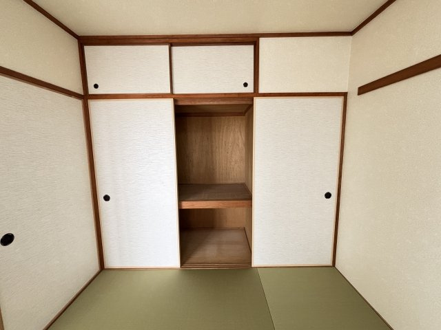 アバンドーネ西神春日台1号棟の収納