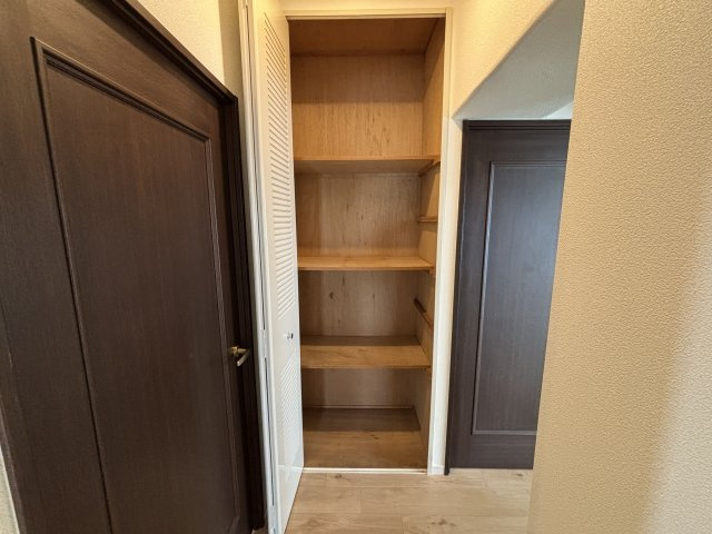 アバンドーネ西神春日台1号棟の収納