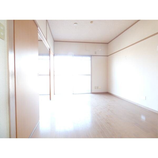 サンハイツしのぎの居間・リビング