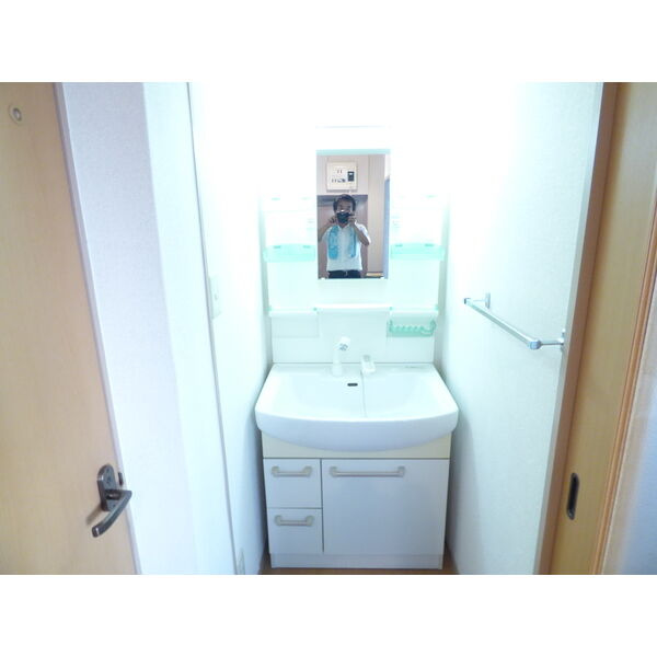 サンハイツしのぎの洗面所