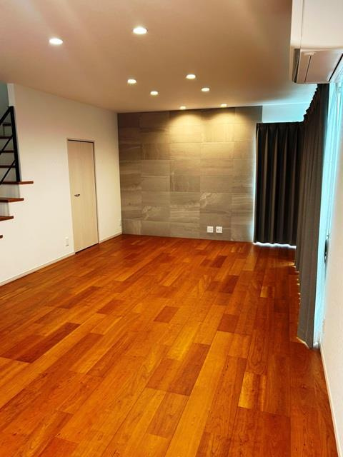 中町戸建の居間・リビング|使いやすい居間です