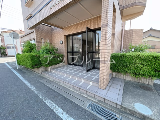 ブランシュピア味美のエントランス