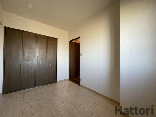 カルムフォーレ千里山の洋室