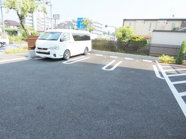 ソレイユの駐車場