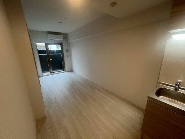 Alivis緑橋の居間・リビング