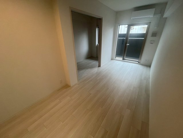 Alivis緑橋の居間・リビング