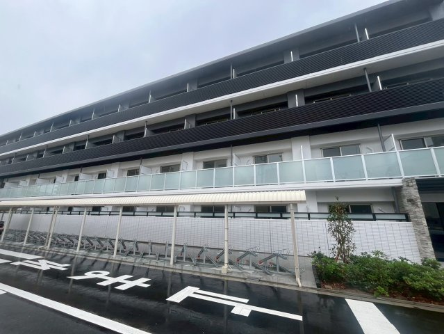 Alivis緑橋の外観