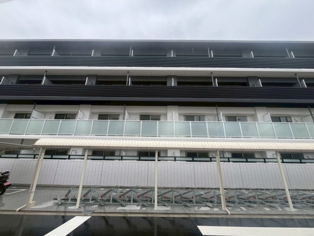 Alivis緑橋の外観