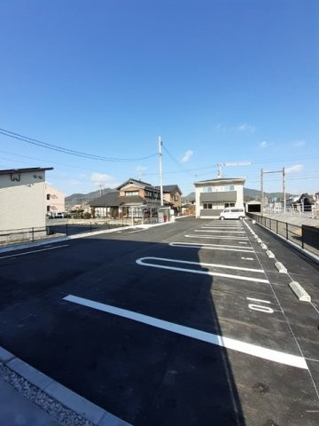 スプリング・ライクⅡの駐車場