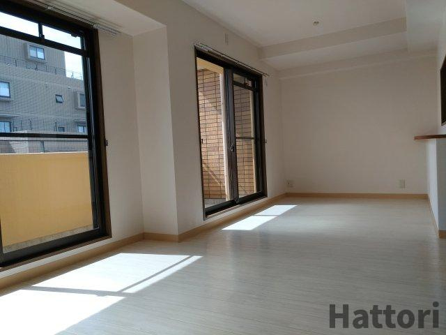 カルムフォーレ千里山の居間・リビング