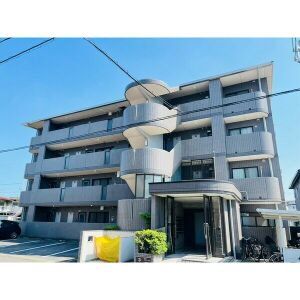 ラ・メゾンファミーユのバルコニー|暖かな日差しのふりそそぐバルコニー