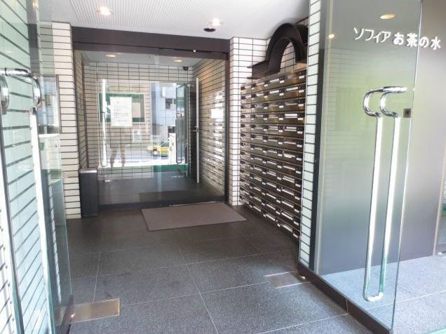 ソフィアお茶の水のロビー|ソフィアお茶の水