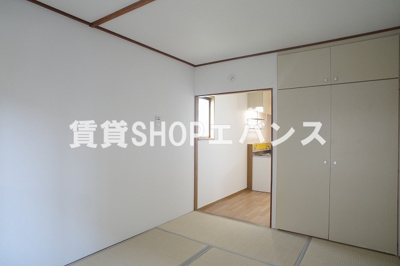 【寝室】 | クロノス薬円台