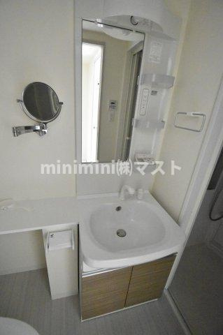 LaCASA玉造の洗面所