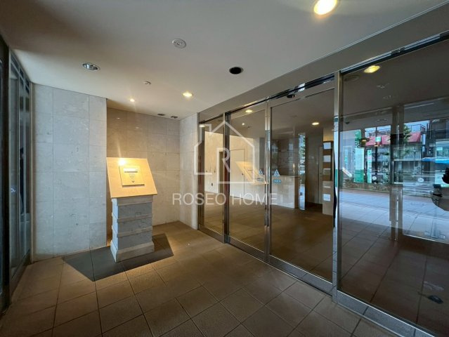 エステムプラザ大阪城パークフロントのエントランス