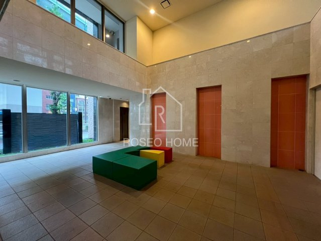 エステムプラザ大阪城パークフロントのロビー