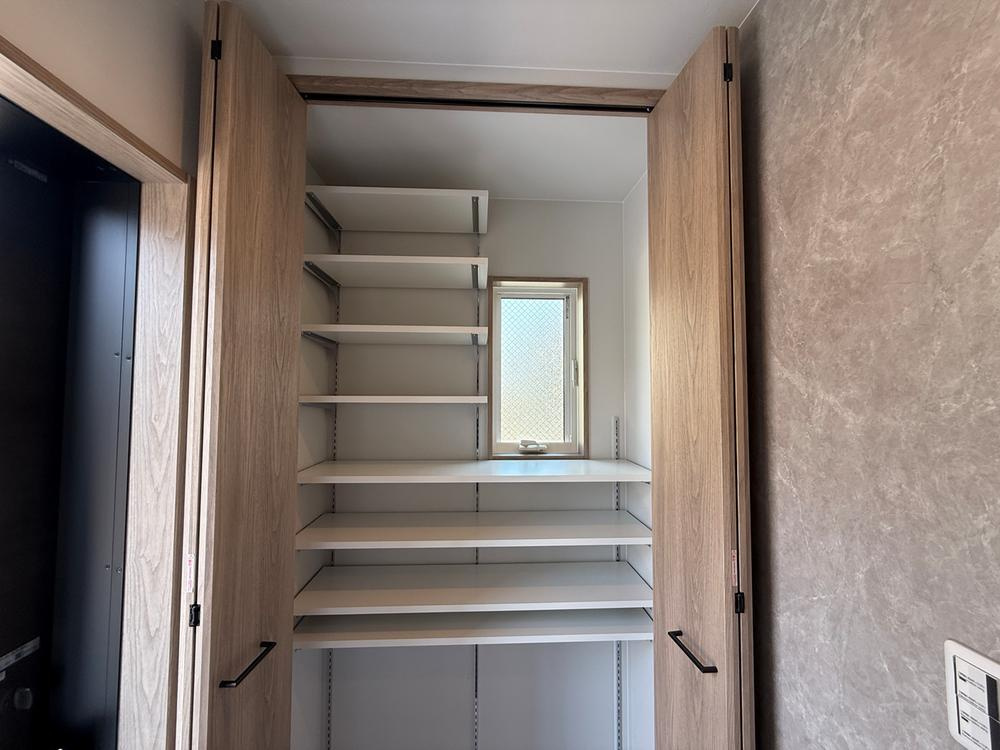 【新築戸建】長岡京市粟生梶ヶ前「長岡天神駅」3LDKの収納|玄関収納