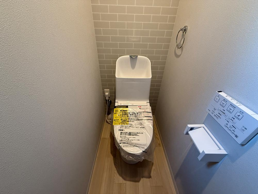 【新築戸建】長岡京市粟生梶ヶ前「長岡天神駅」3LDKのトイレ