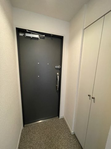 エスティメゾン西天満の玄関