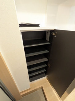 シューズボックス