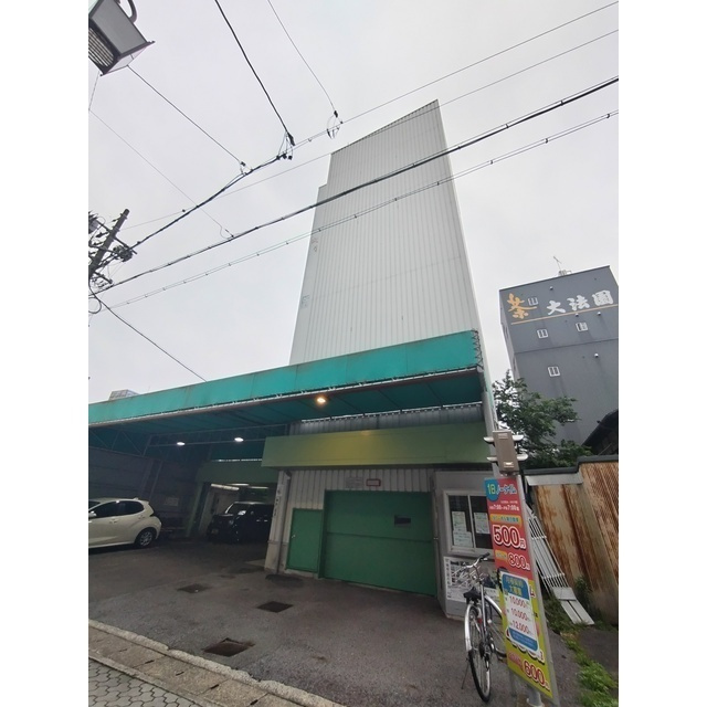 岐阜市美園町３丁目の駐車場