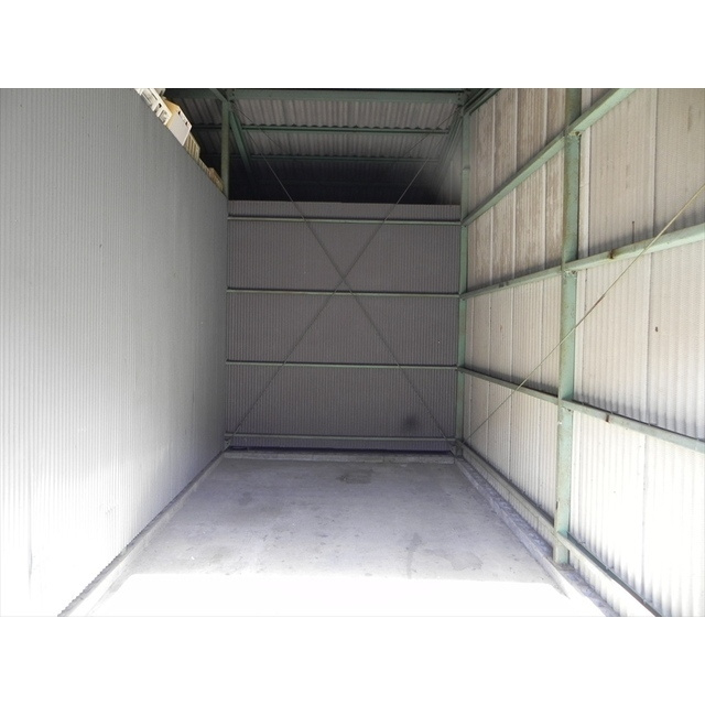 羽島郡笠松町田代の駐車場の内装