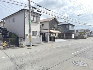 【前面道路含む現地写真】